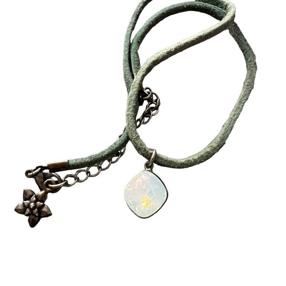 Sabika like Pendant Leather Cord Necklace - Picture 1 of 9